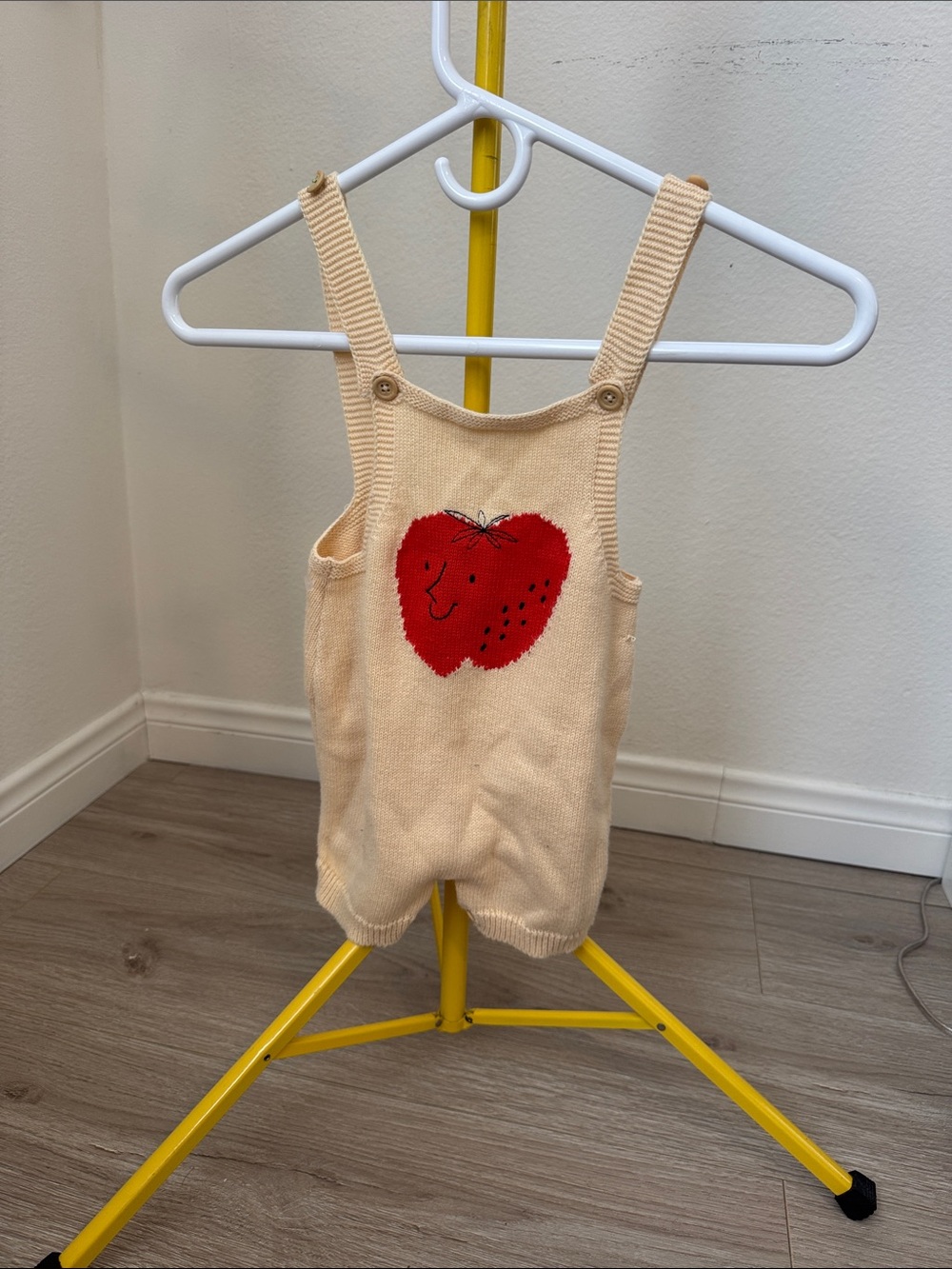 Bobo knit romper with Apple print 12 to 18 months
